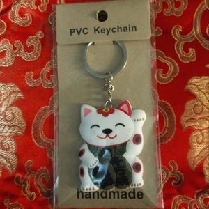 NEW Maneki Neko Japanese Beckoning Cat Keyring